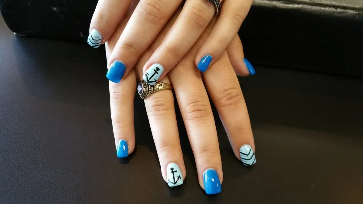 Gel nail design Commack NY