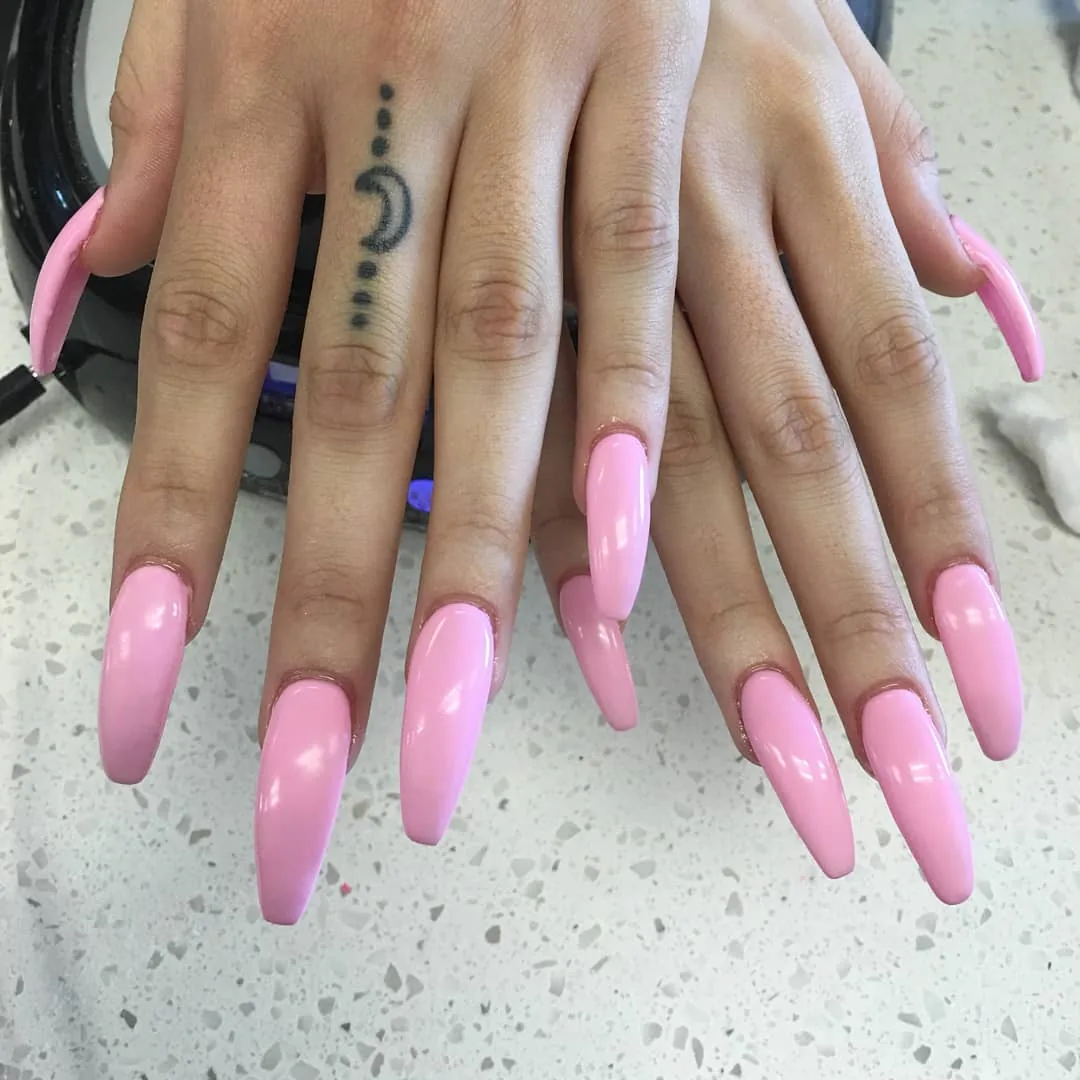 Gel manicure nail salon Commack NY